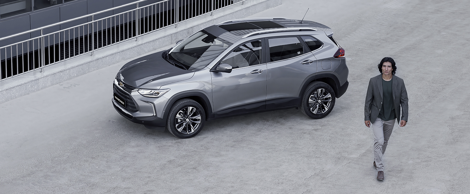 Tracker Exterior